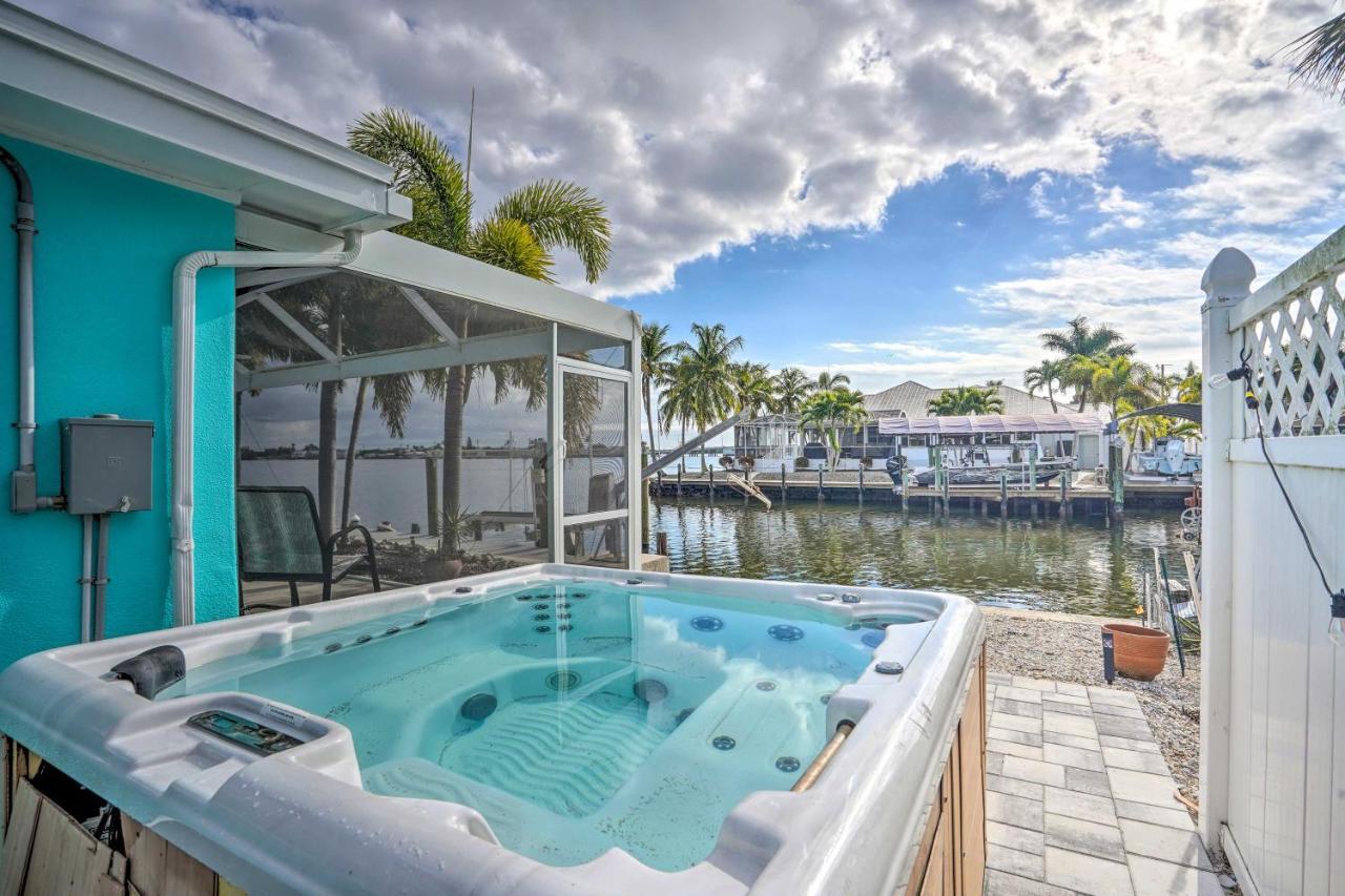 Waterfront Matlacha Home With Hot Tub And Grill! エクステリア 写真